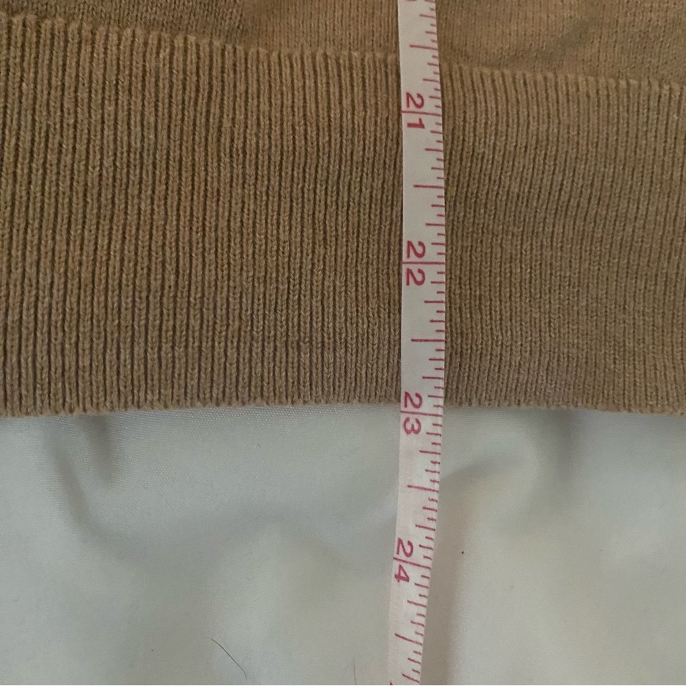 Banana Republic Women's Tan Crewneck Sweater Size Medium - Picture 6 of 7